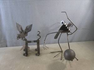lot 76 image: (CS) 2 Metal Decor Figures...