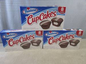 lot 258 image: (B-3) 3 Boxes of Hostess Cup Cakes ...