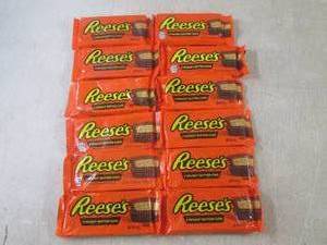 lot 293 image: (B-3) 12 Reeses Peanut Butter Cups ...