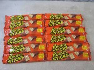 lot 295 image: (B-3) 12 King Size 4 Stick Reeses S...
