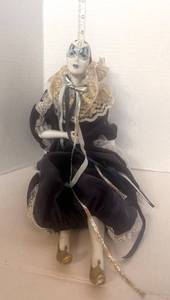 lot 105 image: Vintage Gorham Jack Wind Up Musical Harlequin Porcelain Doll