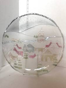 lot 119 image: Large Glass Holiday Scene Serving Tray