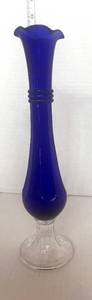 lot 130 image: Cobalt Blue Bud Vase