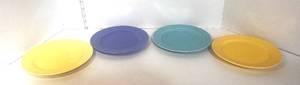 lot 7 image: 4 Homer Laughlin Harlequin Cake Plates