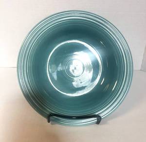 lot 8 image: 4 Homer Laughlin Harlequin Bowls One Fiesta
