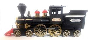 lot 20 image: Vintage Train Radio Iron Horse