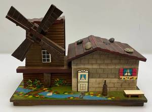 lot 32 image: Vintage Windmill Music Box (Works)