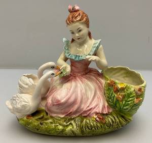 lot 47 image: Vintage Swan Geese Figurine Planter Arnart Creations Japan VasePlanter 10 L x 8 H x 5 W