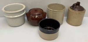 lot 66 image: Misc. Vintage Pottery Items Including Hall, Roseville & More