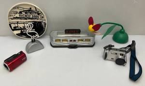 lot 105 image: Misc. Electronic Items Including Camera, Diner Transistor Radio (Works)