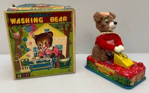 Vintage Yonezawa  BUBBLES Washing Bear Battery Operated Tin Litho Toy In Original Box (Untested) Battery Box Good
