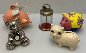lot 117 image: Misc. Collectible Banks Including Piggy Banks & More