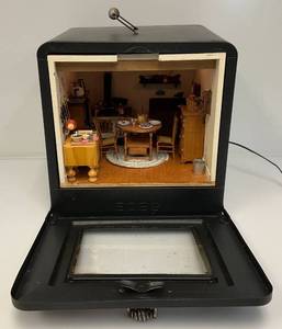 lot 119 image: VERY COOL Vintage Boss Heater Turned Light Up Diorama