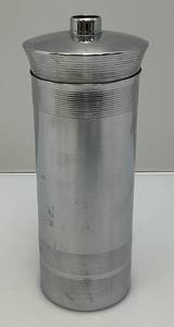 lot 155 image: 1930s Chrome Bruce Hunt Art Deco Cocktail Shaker (Missing Top Lid)