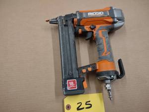 lot 25 image: Ridgid 18 ga. Trim Nailer...