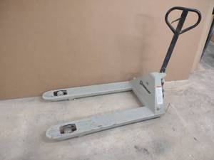 lot 126 image: Pallet Jack...