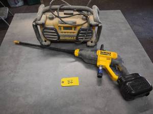 lot 82 image: Dewalt 20 Volt Power Sprayer (No Ba...