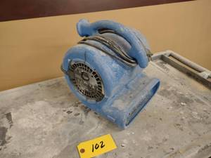 lot 102 image: Bair ENT VP25 Air Mover...