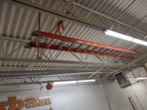 lot 111 image: Werner 32 Fiberglass Extension Lad...