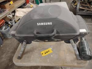 lot 260 image: Portable Grill...