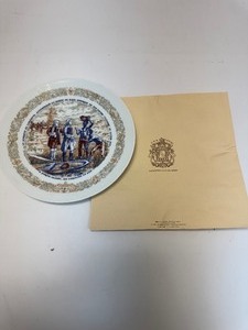 lot 31 image: Lafayette Legacy Collection Porcelaine De Limoges France Plate