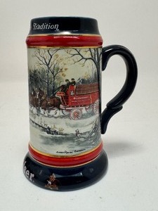 lot 42 image: Anheuser-Busch Budweiser 1990 Collectors Series Stein