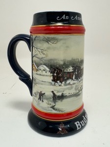 lot 43 image: Anheuser-Busch Budweiser 1990 Collectors Series Stein