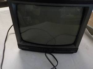 lot 11 image: Retro Magnovox 14 TV...