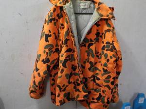 lot 66 image: Hunting Coat size XXXL with Gloves...