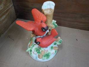 lot 119 image: Cardinal Birds Music Box...