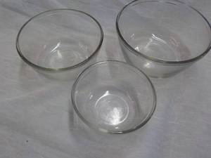 lot 125 image: Anchor Ovenware 3 pc Mixing Bowl Se...