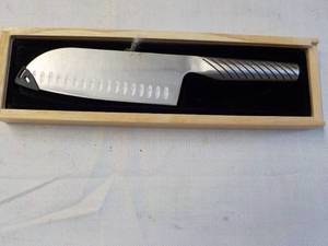 lot 131 image: Japanese Knife- very sharp 12 lon...
