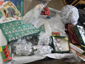 lot 149 image: Xmas Dcor All lights tested and w...