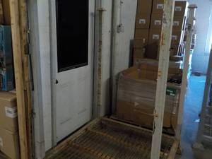 lot 154 image: Steel Pallet with End Brackets 48 x...
