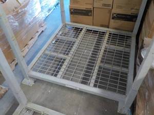 lot 155 image: Steel Pallet with End Brackets 48 x...