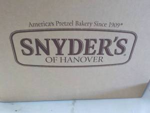 lot 209 image: Case of Snyders Nashville Hot Pret...