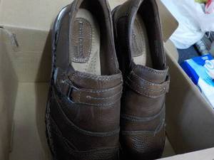 lot 218 image: Earth Origins Leather Shoes size 7....