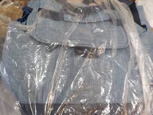 lot 219 image: Bella Russo 2 pc Cooler Set...