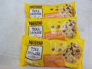 lot 231 image: 3 ct 11 oz bags Tollhouse Chips...