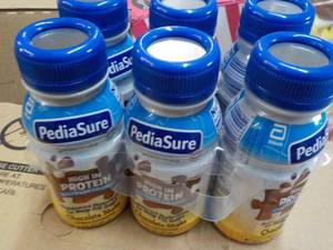 lot 260 image: 24 ct 8 oz Bottles Pediasure Chocol...
