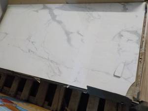 lot 279 image: pallet of Tile, Cups and Food...