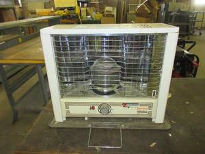 lot 205 image: KERO.HEAT KEROSENE HEATER BY KENROY