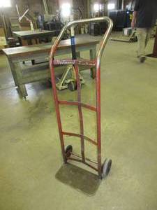 lot 218 image: LIGHT DUTY HAND TRUCK