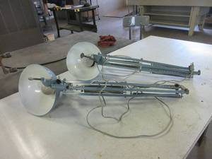 lot 252 image: ADJUSTABLE CLAMP ON LIGHTS