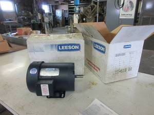 lot 301 image: LEESON 12 HP ELECTRIC MOTORS - NEW