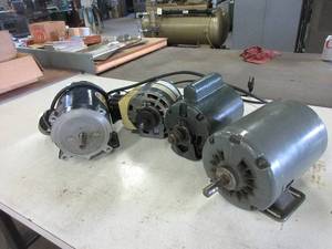 lot 304 image: MEDIUM HP ELECTRIC MOTORS