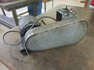 lot 315 image: VACUUM PUMPS