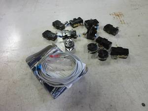 lot 329 image: ASSORTED MICRO SWITCHES