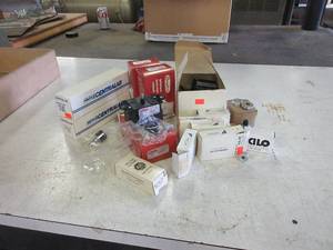 lot 330 image: ASSORTED SWITCH COMPONENTS-SOME NEW, SOME USED