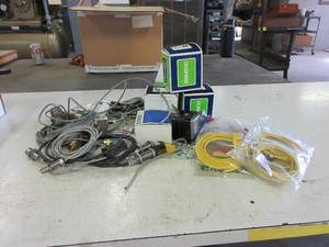 lot 332 image: ASSORTED RELAYS - SOME NEW, SOME USED